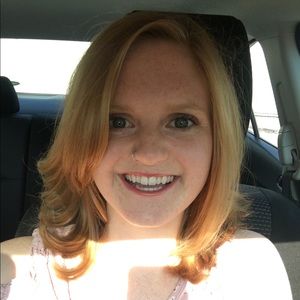 Meet your Posher, Lauren